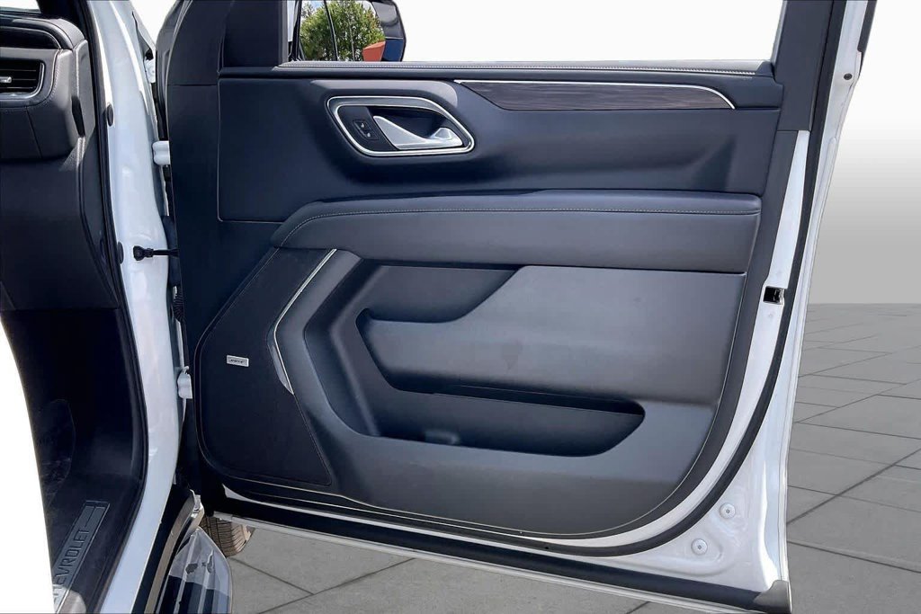 Used 2024 White Chevrolet LT image 23