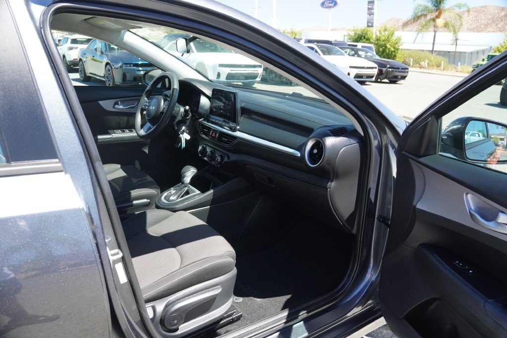 Used 2024 Gray Kia LXS image 31