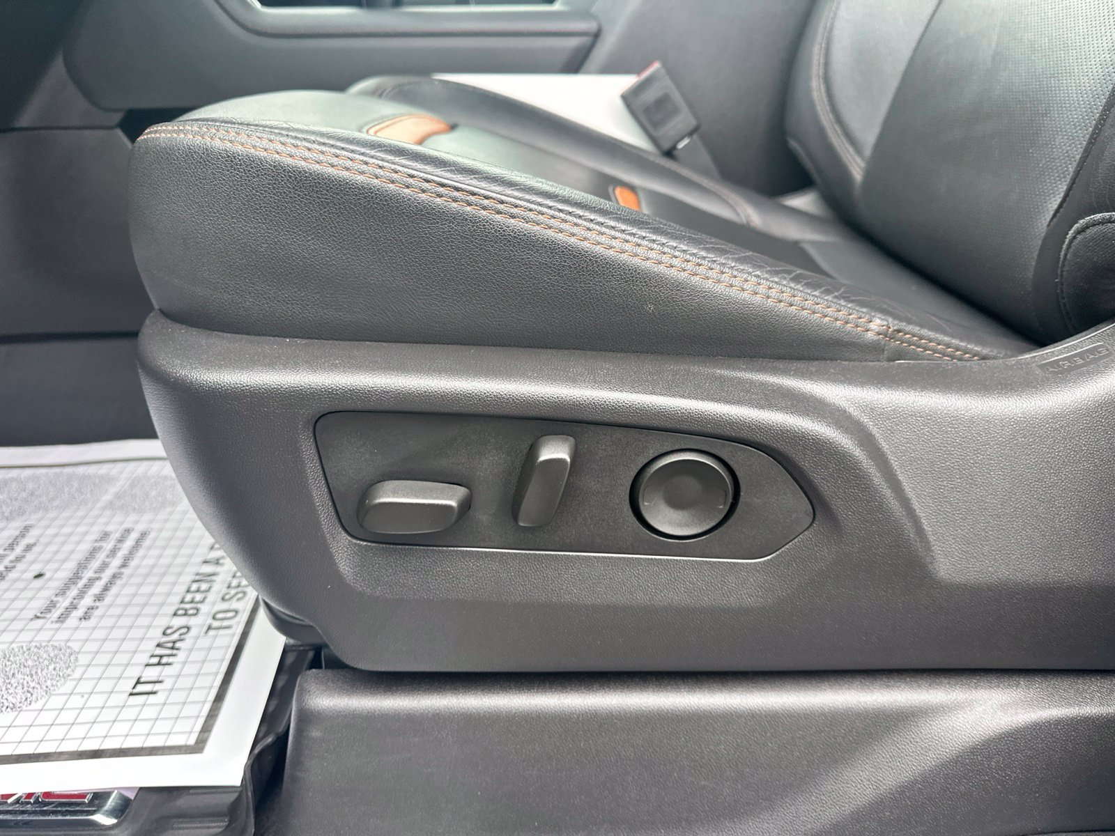 Used 2025 Gray GMC AT4 image 15