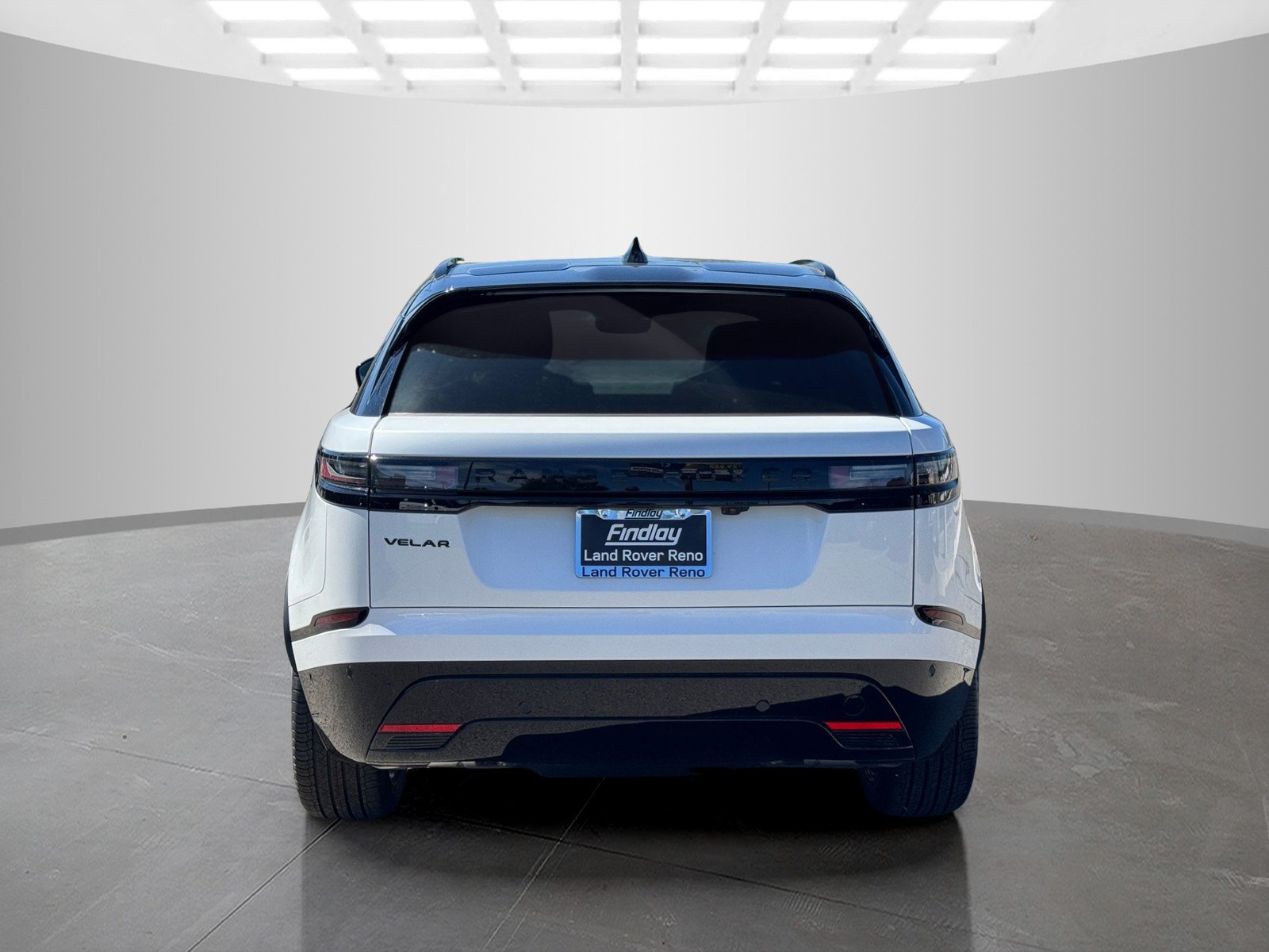 New 2026 Ostuni Pearl White Land Rover Dynamic SE image 6