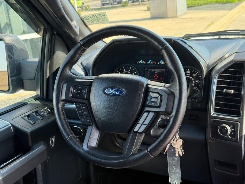 Used 2020 Oxford White Ford XLT image 14