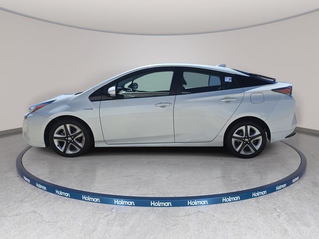 Used 2016 White Toyota Three Touring image 9