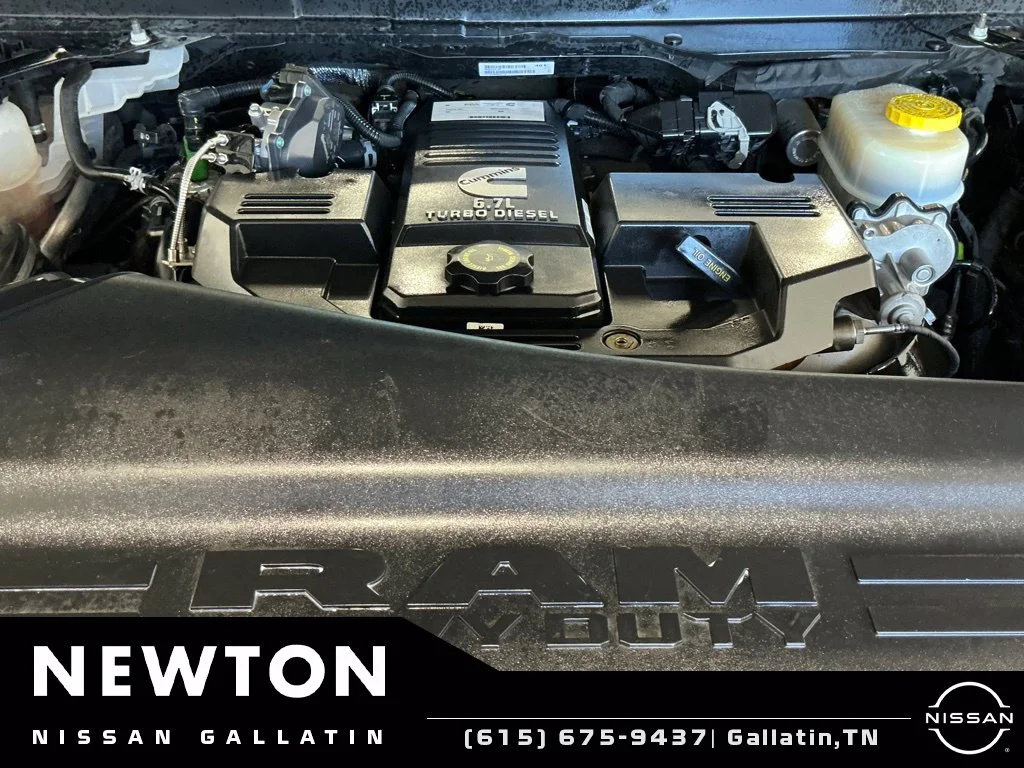 Used 2020 Crystal Metallic Ram Tradesman image 9