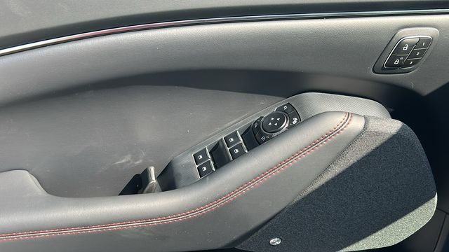 2025 Ford Mustang Mach-E Premium - Photo 16
