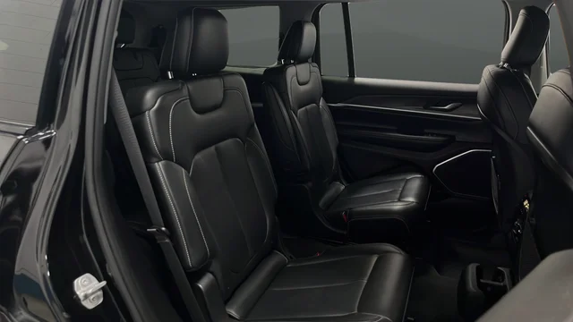 Used 2021 Diamond Black Jeep Limited image 24