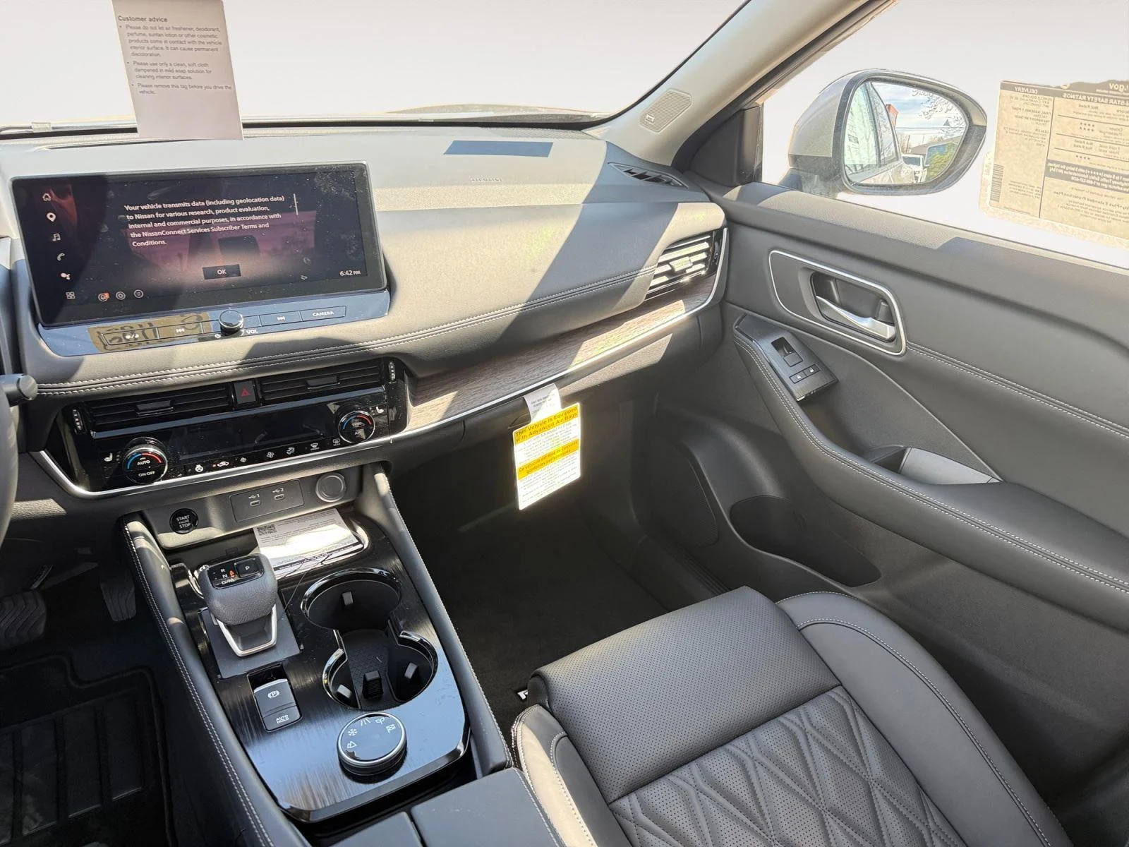 New 2026 Champagne Silver Metallic Nissan Platinum image 12