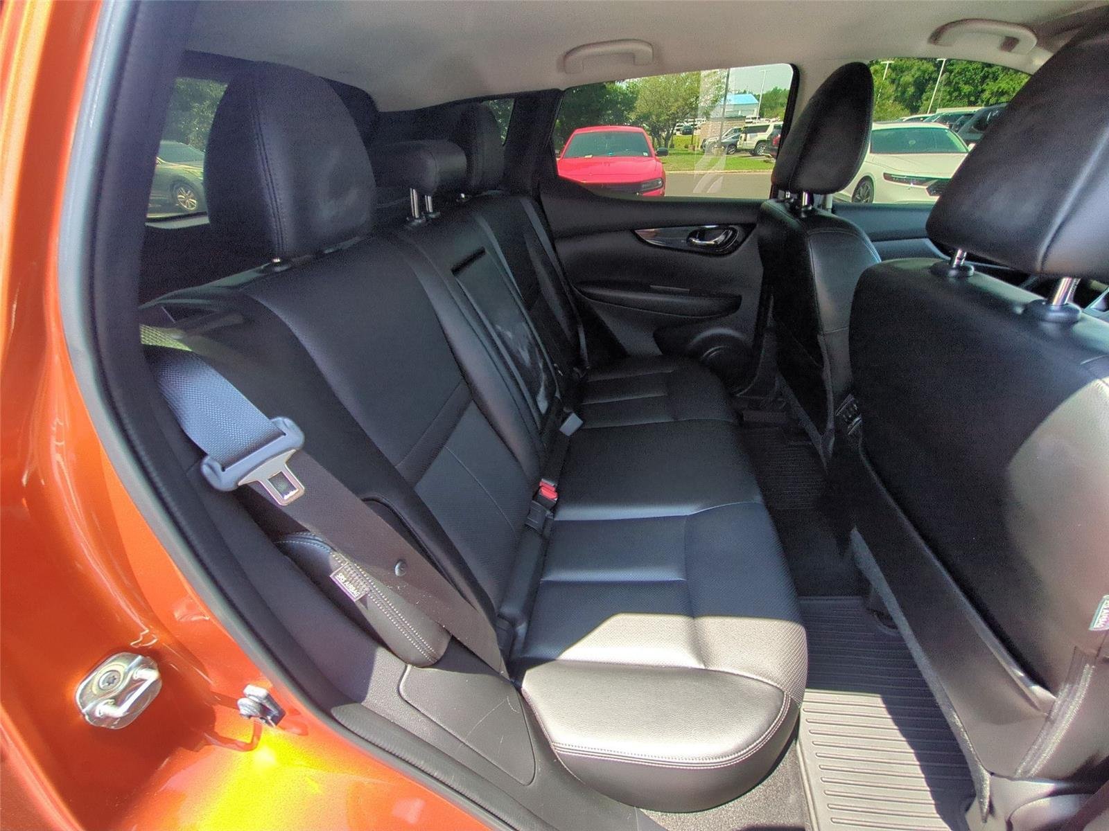 Used 2021 Monarch Orange Metallic Nissan SL image 36