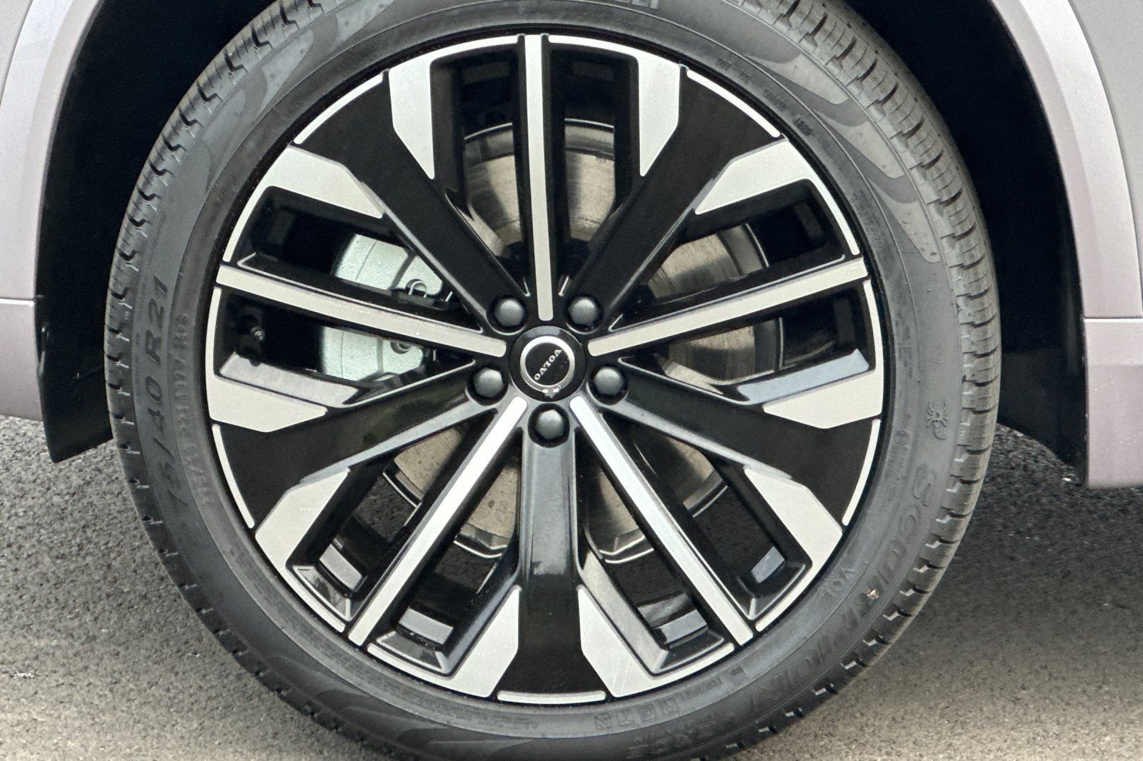 2026 Volvo XC90 Ultra - Photo 25