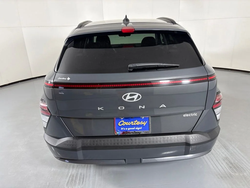 Used 2024 Gray Hyundai SEL image 7