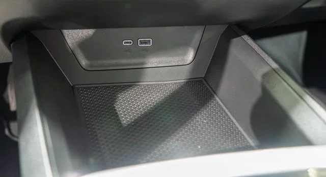 2027 Chevrolet Equinox LT - Photo 22