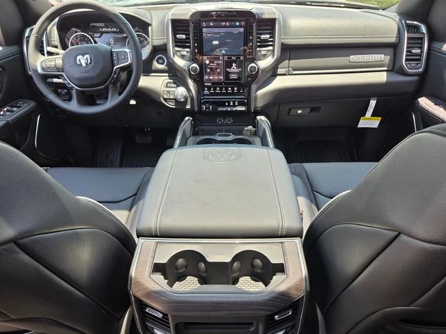 New 2026 Diamond Black Crystal Pearl-Coat Exterior Paint RAM Laramie image 13