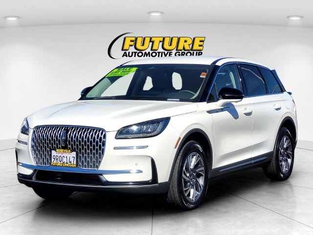 Used 2024 White Lincoln Premiere image 8