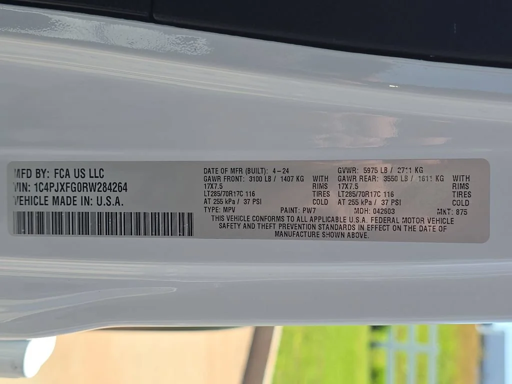Used 2024 Bright White Clearcoat Jeep Rubicon image 34