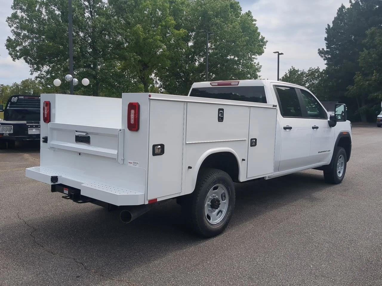 New 2026 Summit White GMC Pro image 8