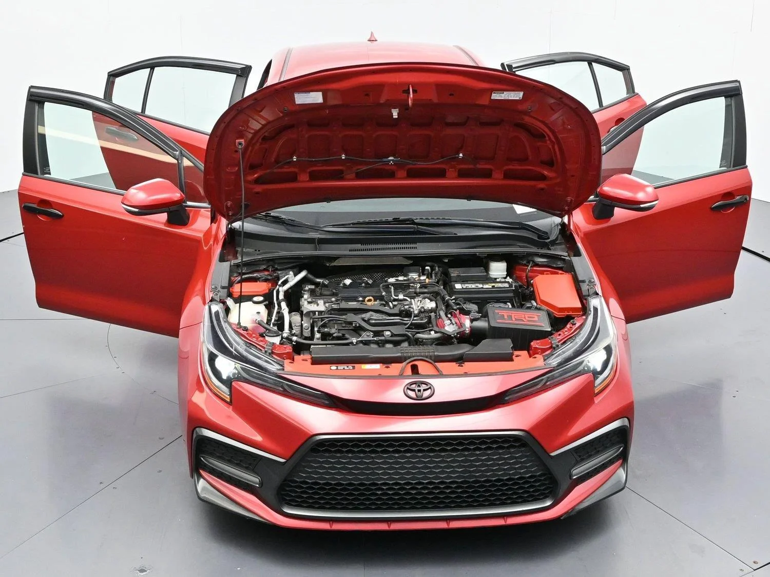 Used 2020 Barcelona Red Metallic Toyota SE image 39
