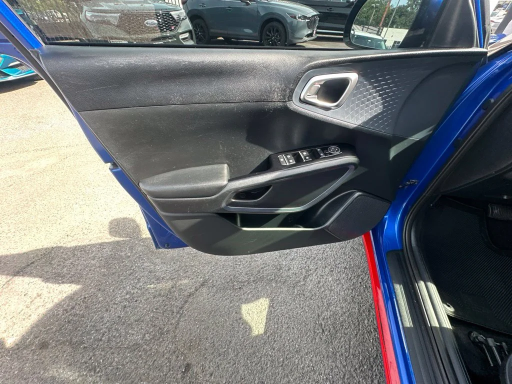 Used 2022 Blue Kia GT-Line image 8