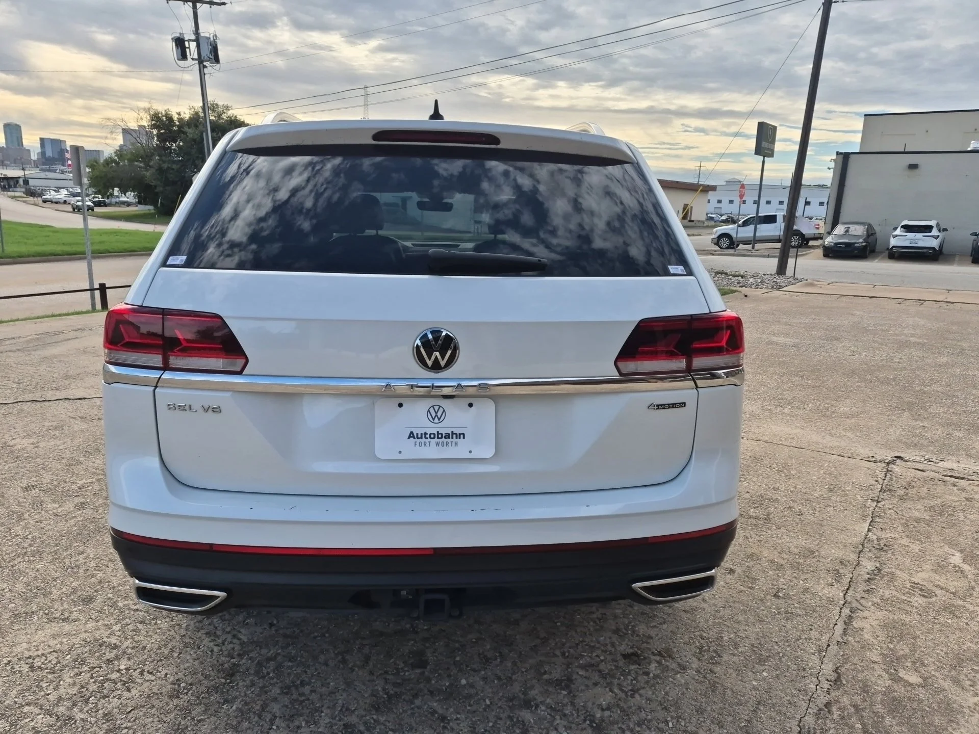 Used 2023 White Volkswagen SEL image 6