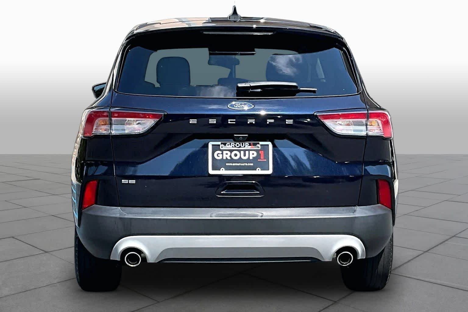 Used 2021 Antimatter Blue Metallic Ford SE image 5