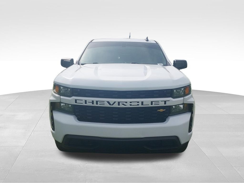 Used 2020 White Chevrolet Custom image 8