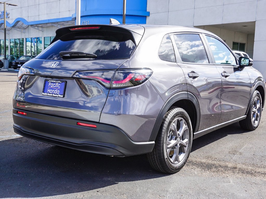 New 2027 Modern Steel Metallic Honda LX image 9