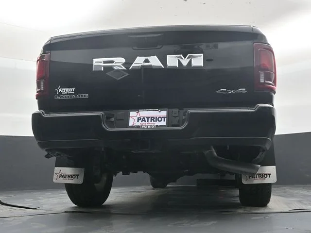 New 2026 Diamond Black Crystal Pearl-Coat Exterior Paint RAM Laramie image 41