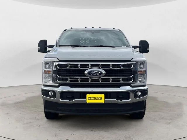 2025 Ford F-350 Super Duty Chassis Cab XL - Photo 8