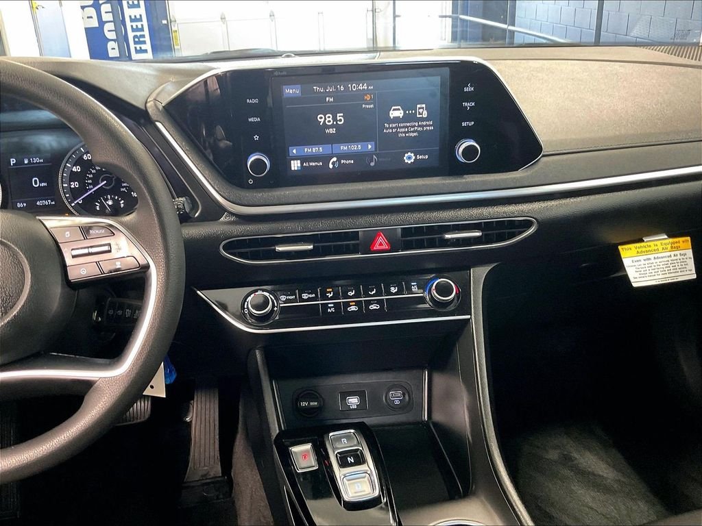 Used 2023 Gray Hyundai SE image 18