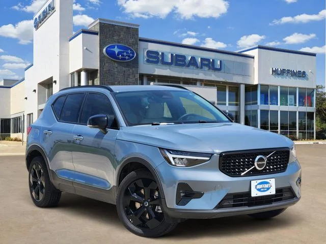 2023 Volvo XC40 B5 Plus Dark AWD's photo