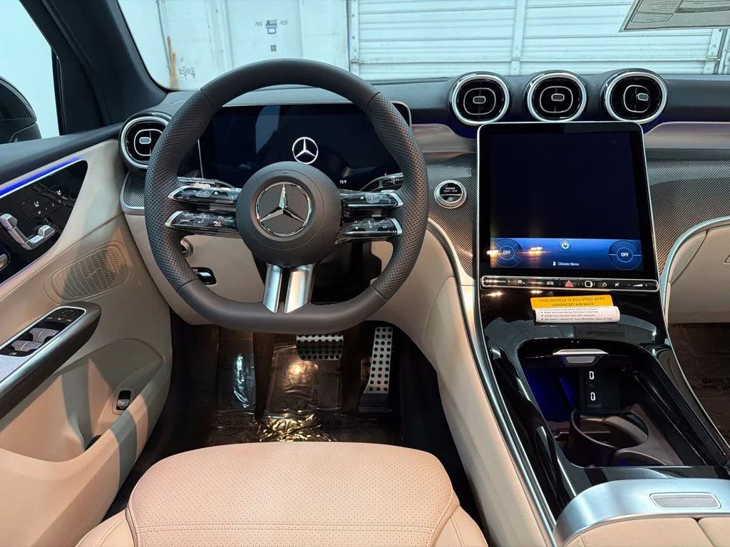 New 2027 Black Mercedes-Benz GLC 300 image 23