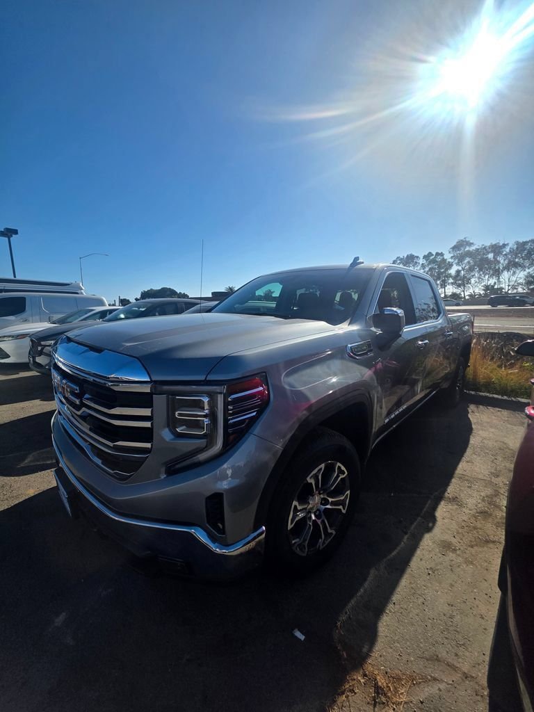 2025 GMC Sierra 1500 SLT