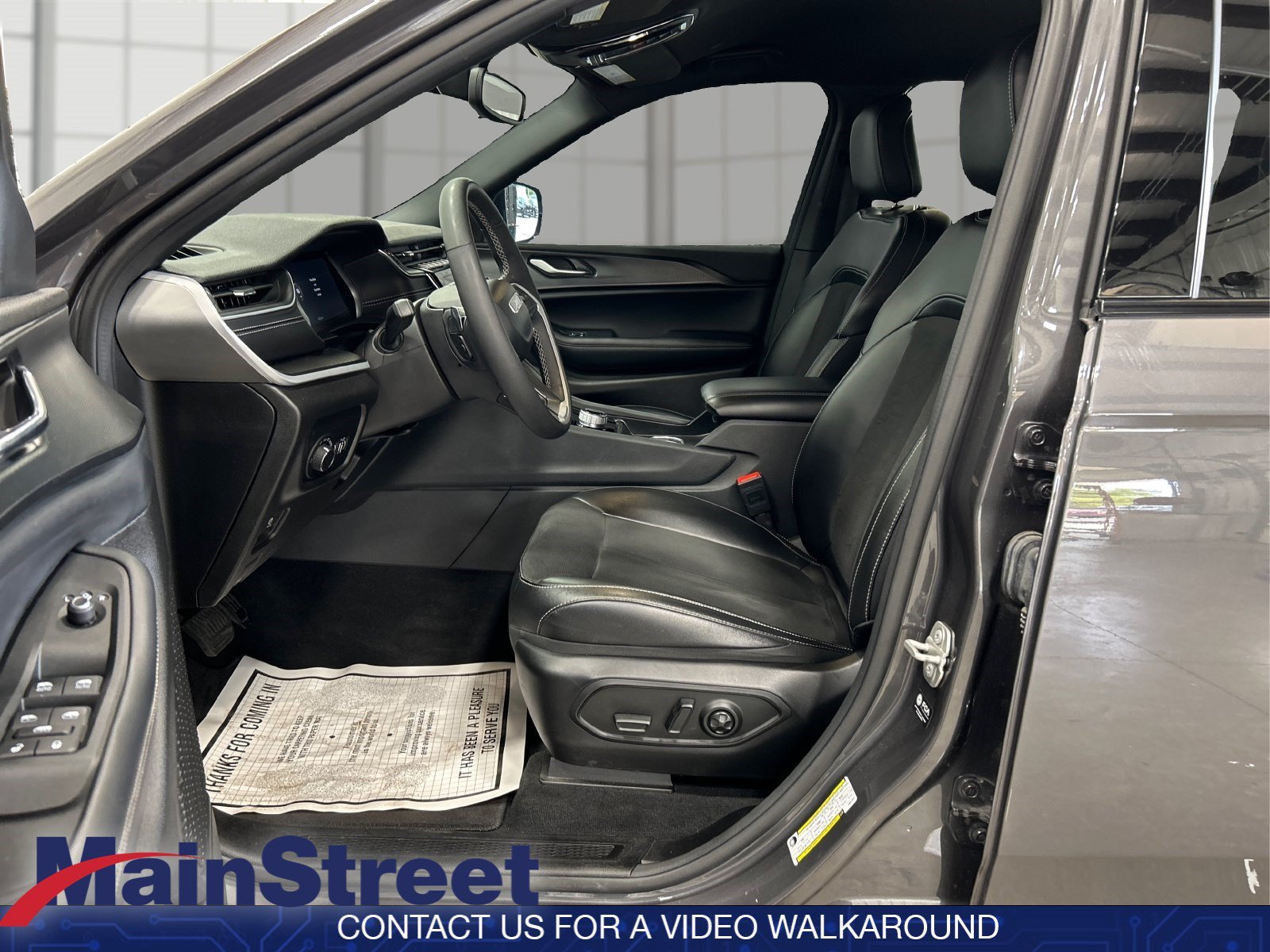 Used 2024 Baltic Gray Metallic Clearcoat Jeep Altitude image 9