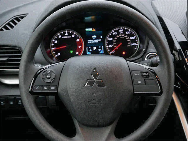 New 2026 Labrador Black Pearl Mitsubishi LE 1.5T S-AWC image 8