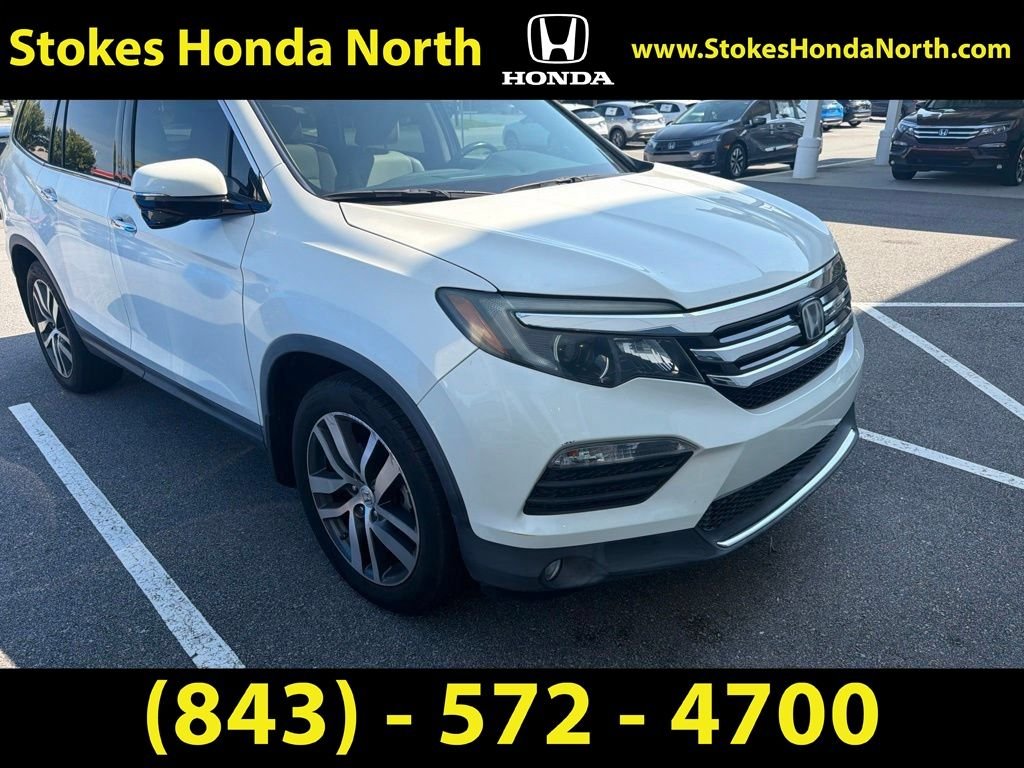 Used 2017  Honda Touring image 3