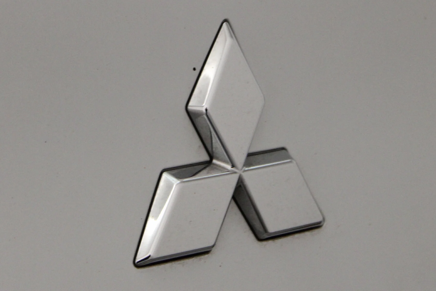 Used 2023 White DIAMOND Mitsubishi SEL 2.5 2WD image 19