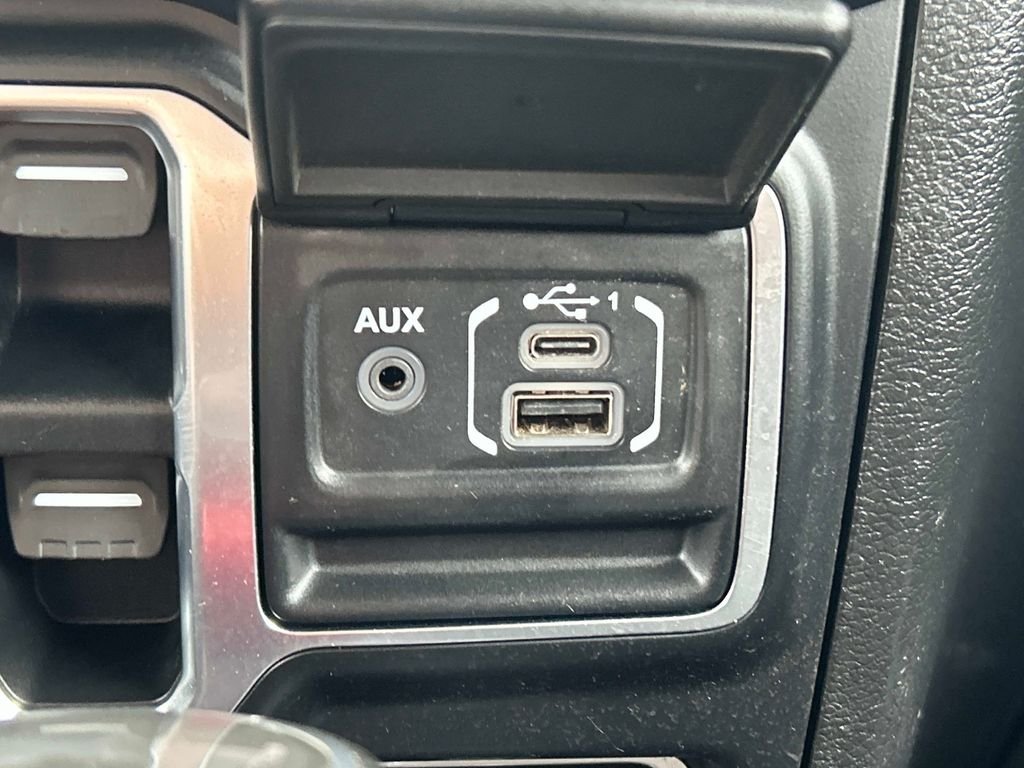 Used 2020 Gray Jeep Unlimited Sahara image 27