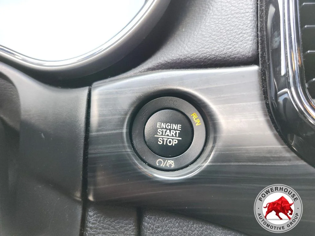 Used 2020 Black Jeep Altitude image 32