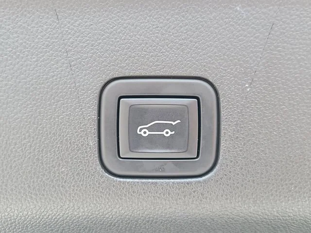 Used 2023 Summit White Chevrolet RST image 8