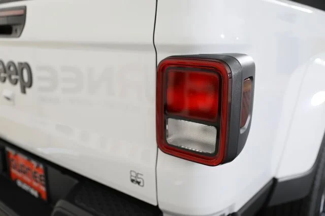 New 2026 Bright White Clearcoat Jeep 85th Anniversary Edition image 39