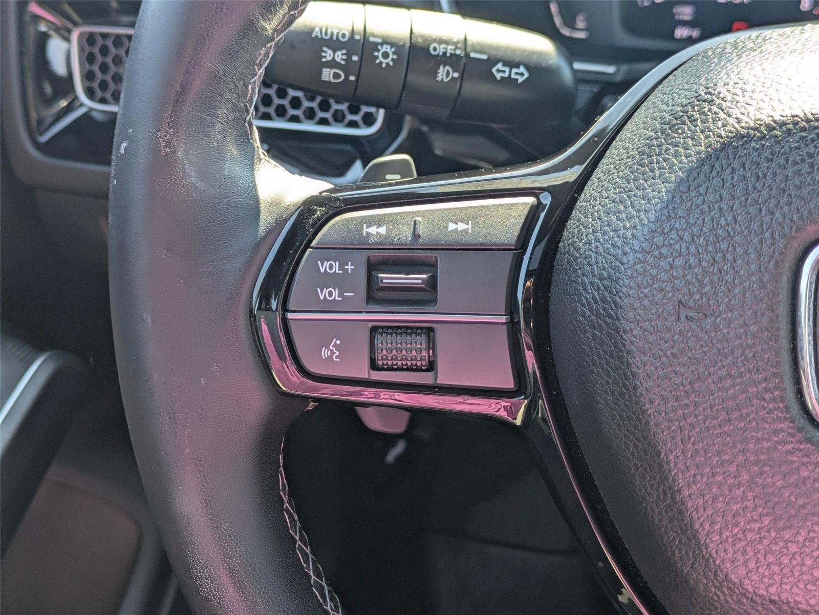 Used 2022 Meteorite Gray Metallic Honda Sport Touring image 16