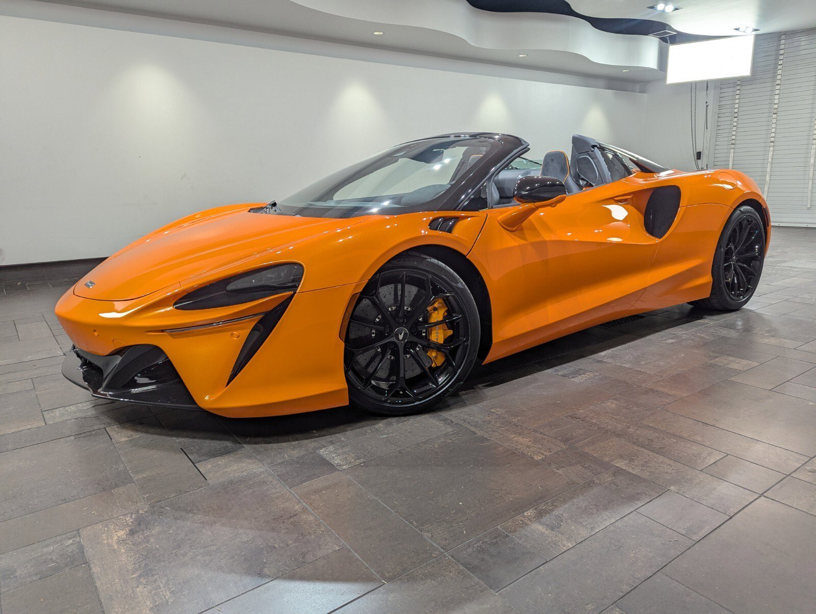 2026 McLaren Artura Performance