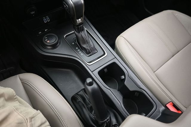 Used 2023 Oxford White Ford Lariat image 26