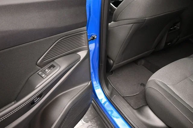 New 2026 Hydro Blue Pearl-Coat Exterior Paint Jeep Laredo image 20