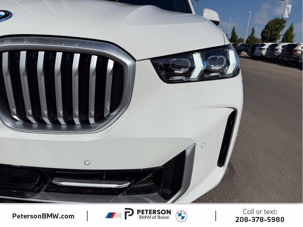 New 2026 Alpine White BMW xDrive50e image 41