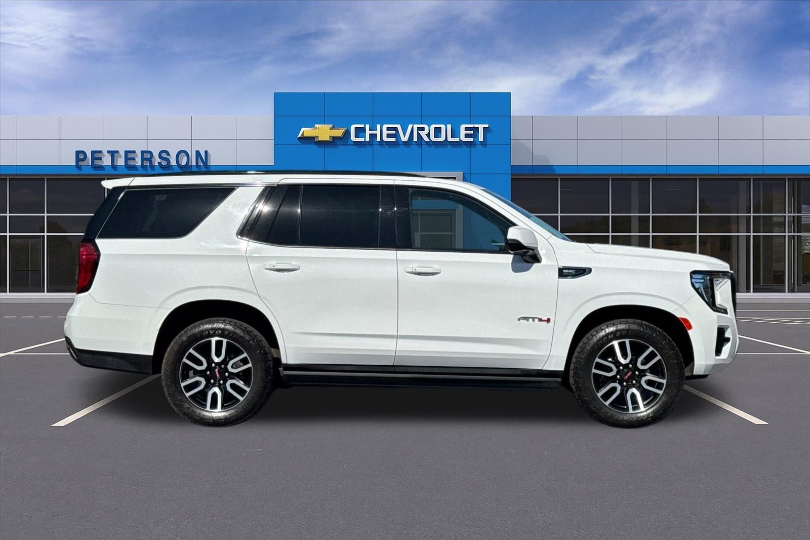 Used 2022 White GMC AT4 image 3