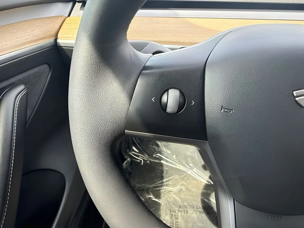 Used 2021 White Tesla Long Range image 16