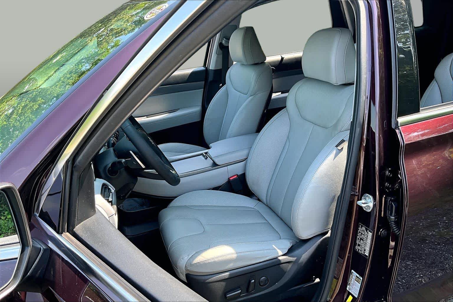 Used 2021 Sierra Burgundy Hyundai SEL image 8