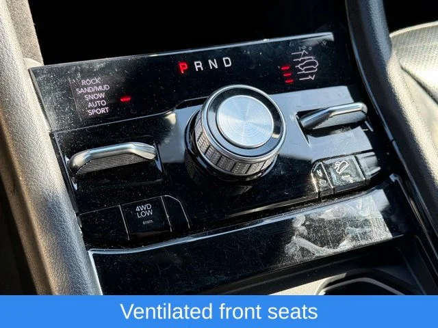 Used 2023 White/off-white Jeep Overland image 31