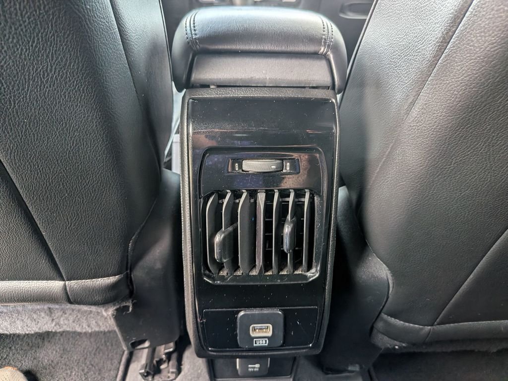 Used 2023 Gray Jeep Limited image 33