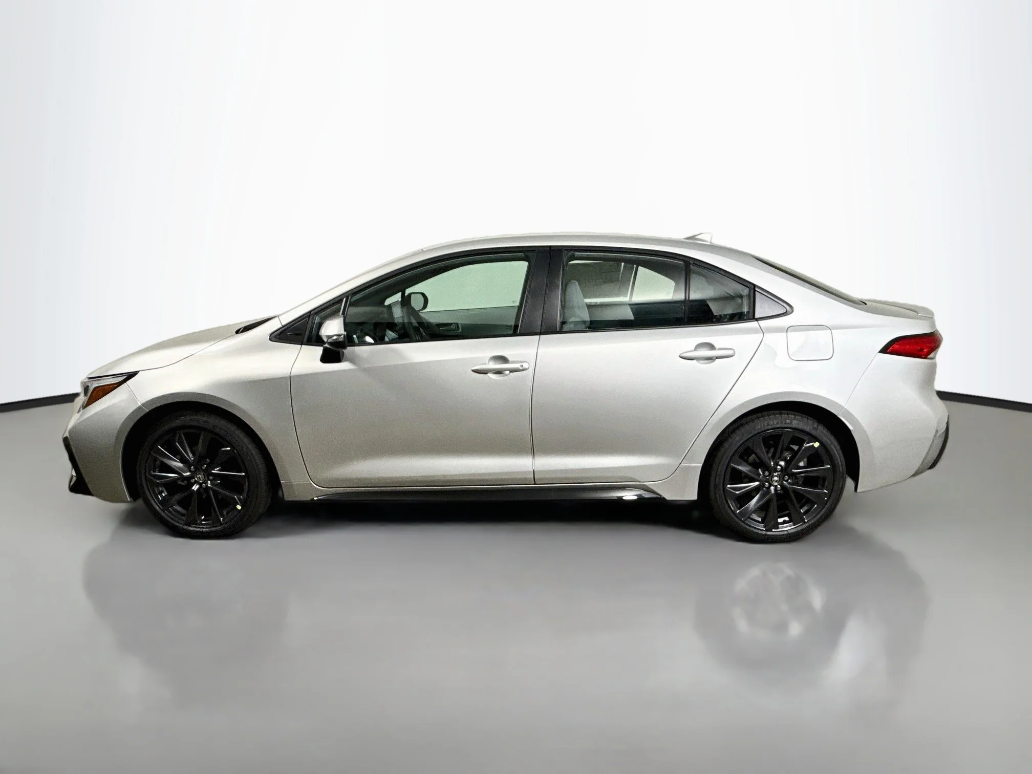 New 2026 Classic Silver Metallic Toyota SE image 4