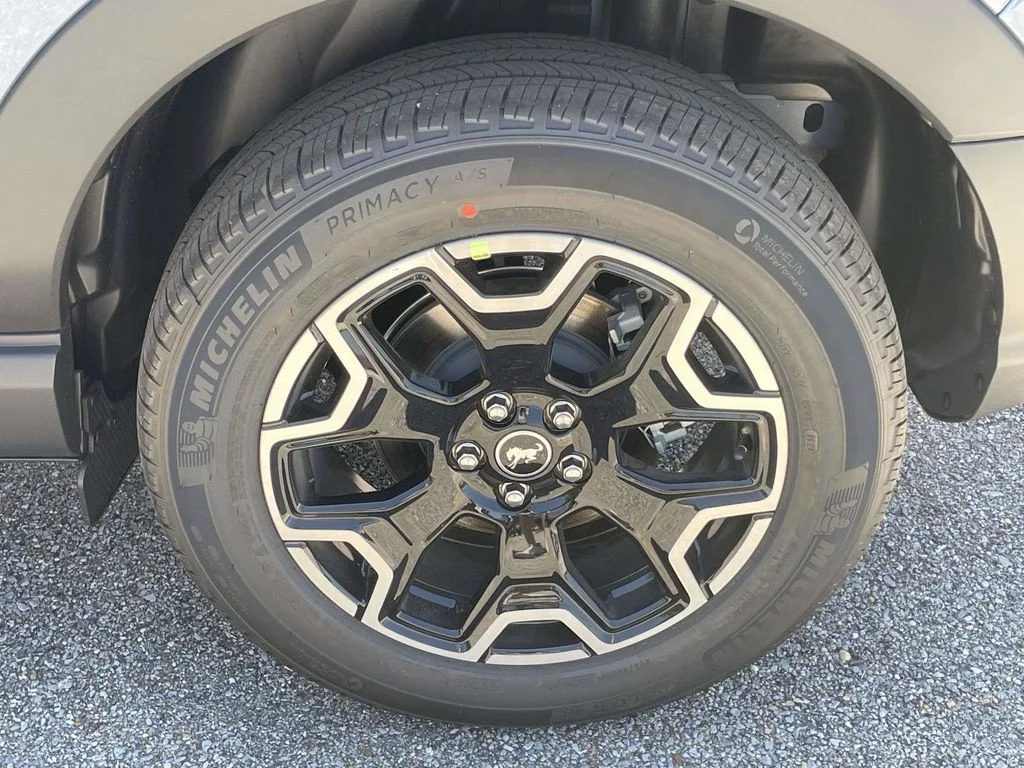 New 2026 Gray Ford Outer Banks image 9